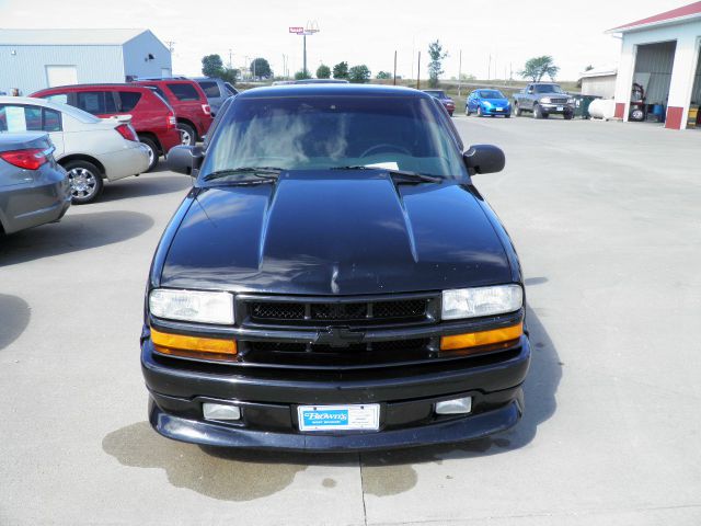 1999 Chevrolet S10 4dr Sdn Auto GLS w/XM