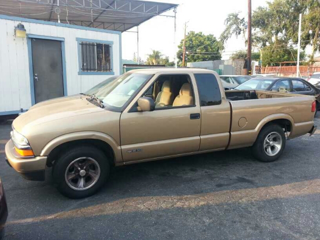 1999 Chevrolet S10 24 Box