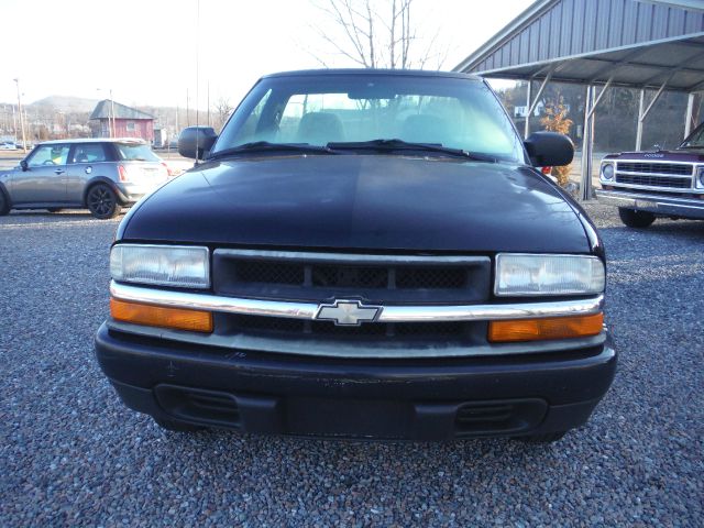 1999 Chevrolet S10 4dr Sdn Auto GLS w/XM