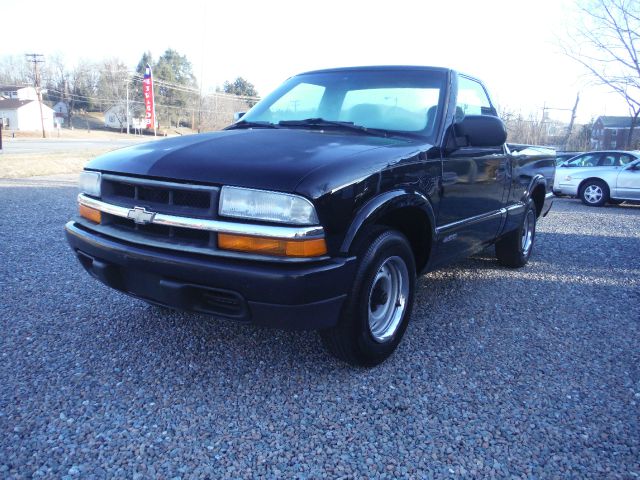 1999 Chevrolet S10 4dr Sdn Auto GLS w/XM