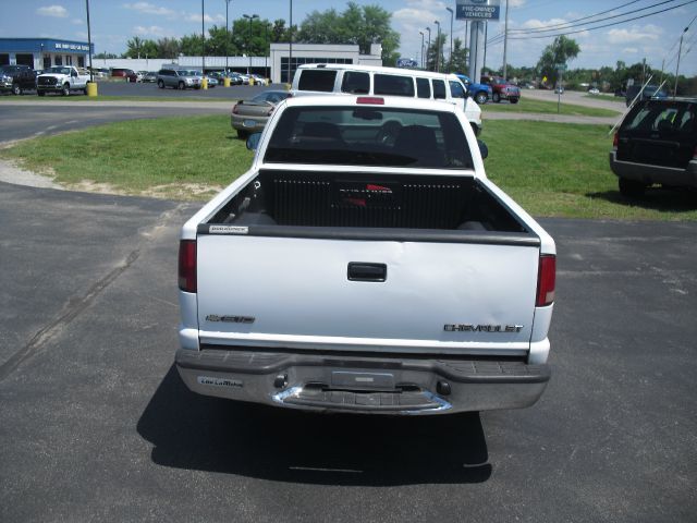 2000 Chevrolet S10 4dr Sdn Auto GLS w/XM