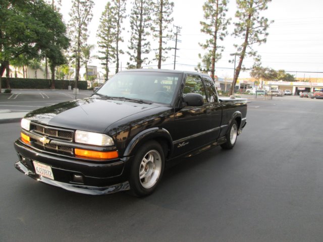 2000 Chevrolet S10 4dr Sdn Auto GLS w/XM