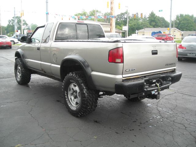 2000 Chevrolet S10 Signature Premium