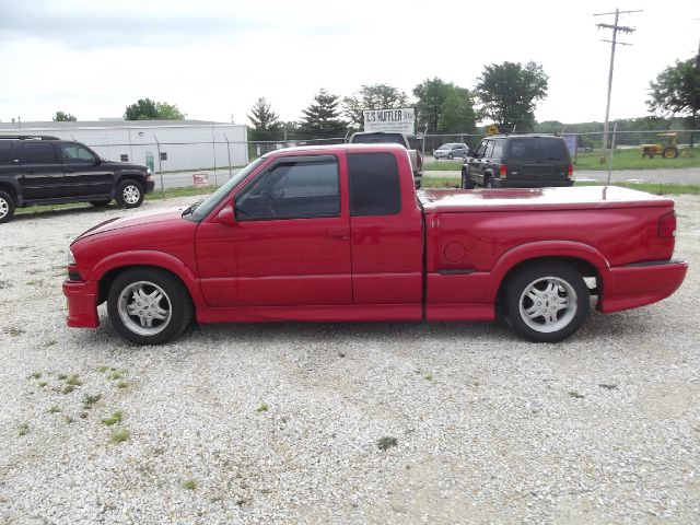 2000 Chevrolet S10 Unicell Box Truck