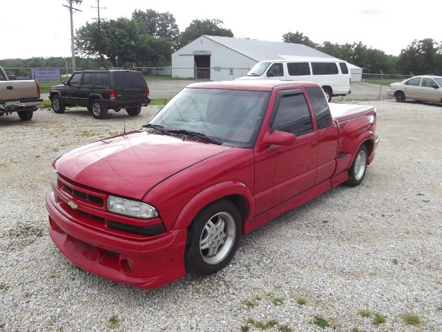 2000 Chevrolet S10 Unicell Box Truck