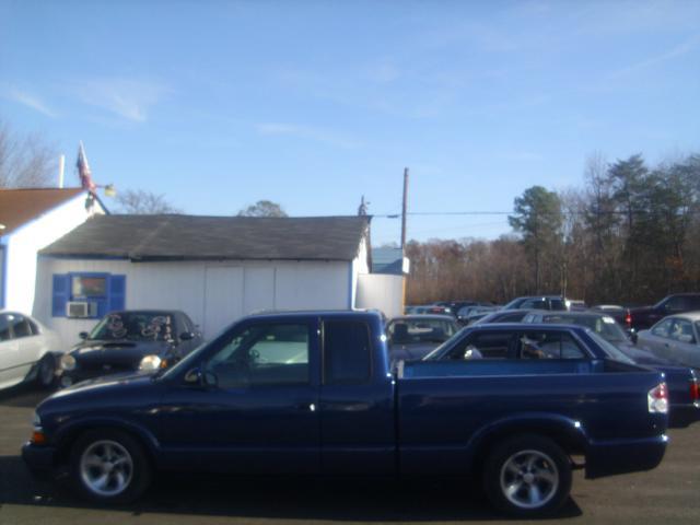 2000 Chevrolet S10 4dr Sdn Auto GLS w/XM