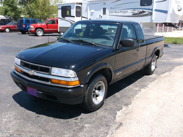 2000 Chevrolet S10 4dr Sdn Auto GLS w/XM