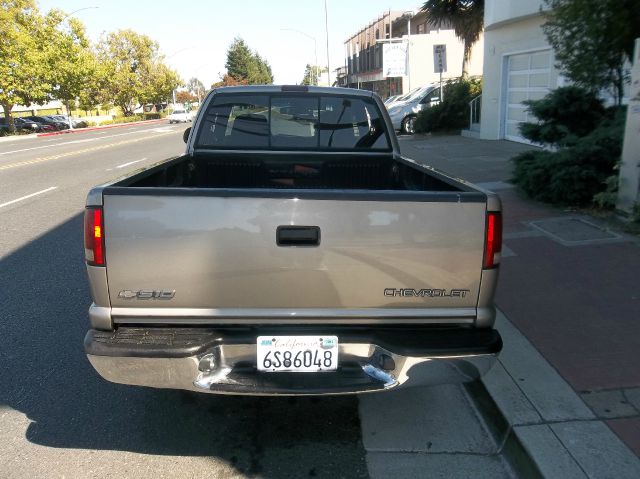 2000 Chevrolet S10 4dr Sdn Auto GLS w/XM