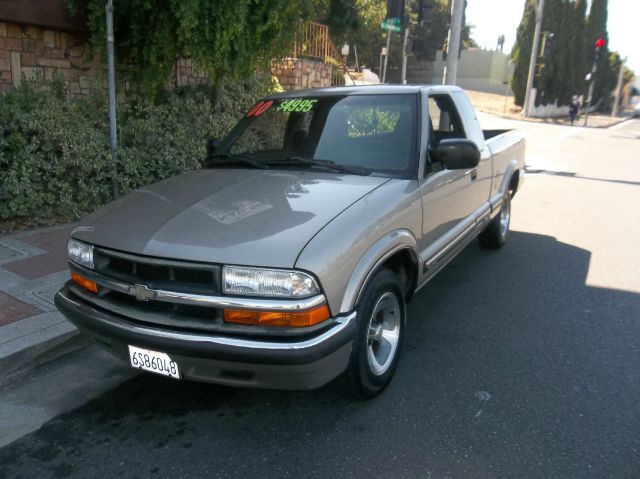 2000 Chevrolet S10 4dr Sdn Auto GLS w/XM