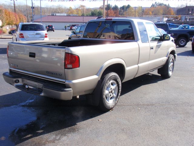 2000 Chevrolet S10 Signature Premium