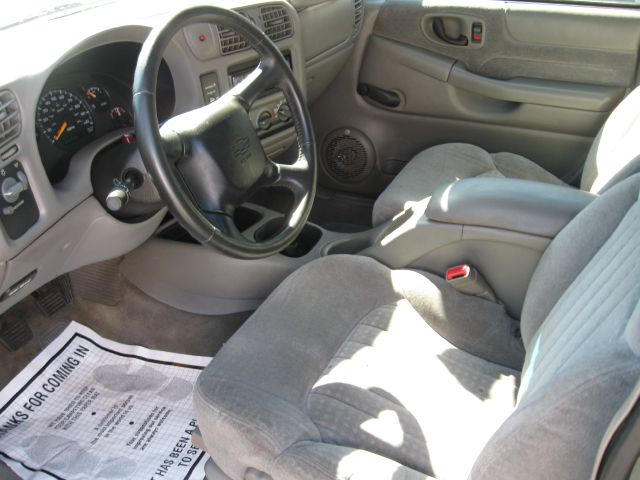 2000 Chevrolet S10 4dr Sdn Auto GLS w/XM