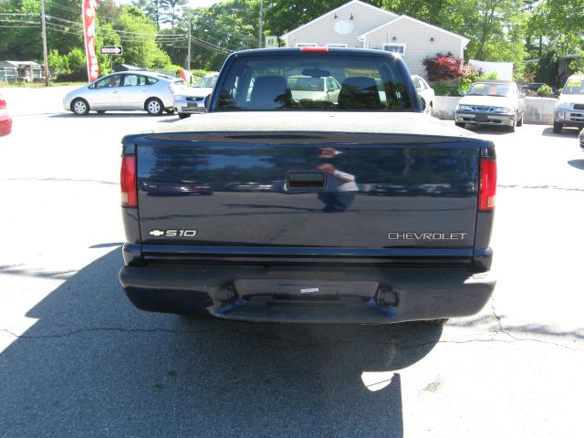 2000 Chevrolet S10 4dr Sdn Auto GLS w/XM