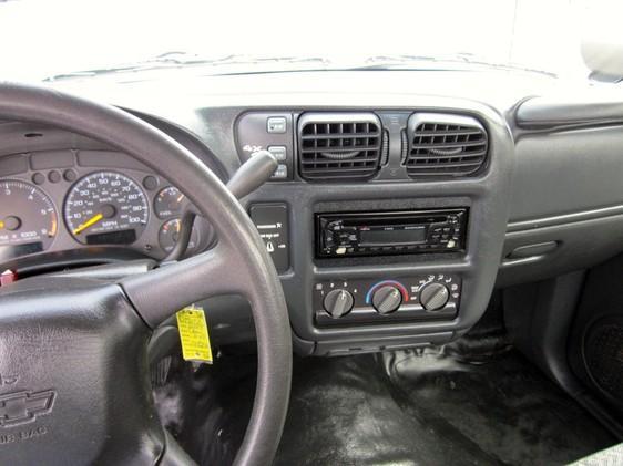 2000 Chevrolet S10 Unknown