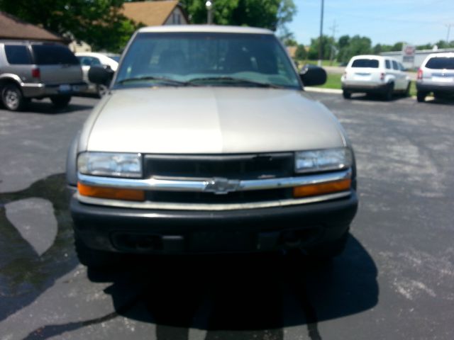 2000 Chevrolet S10 Signature Premium