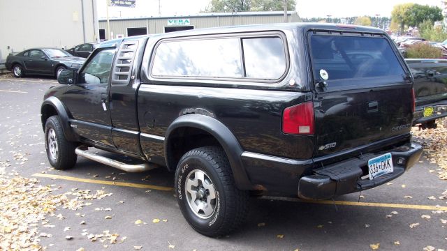 2000 Chevrolet S10 Signature Premium