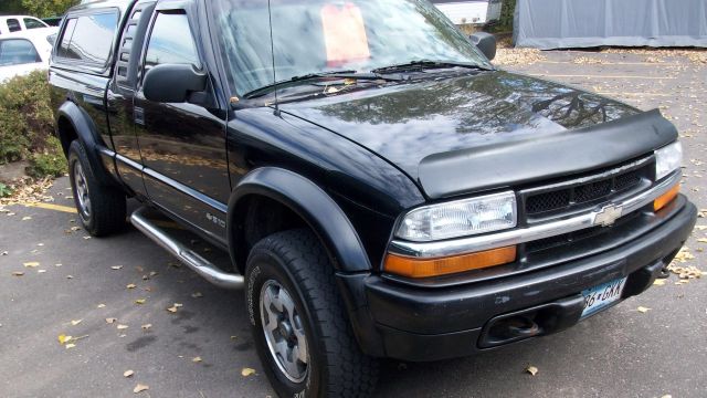 2000 Chevrolet S10 Signature Premium