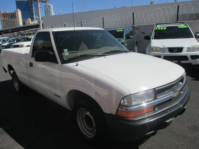 2000 Chevrolet S10 Short Box Standard