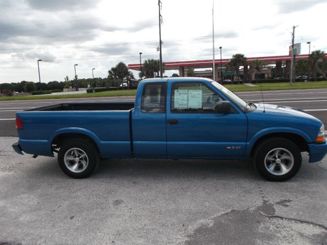 2000 Chevrolet S10 4dr Sdn Auto GLS w/XM