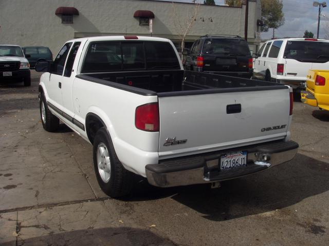 2000 Chevrolet S10 Unknown