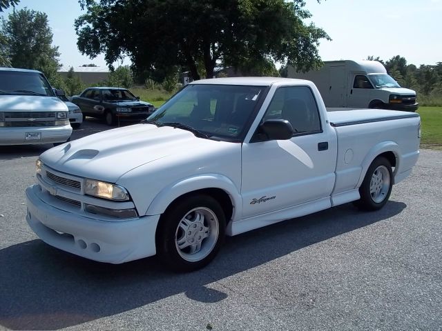 2000 Chevrolet S10 4dr Sdn Auto GLS w/XM