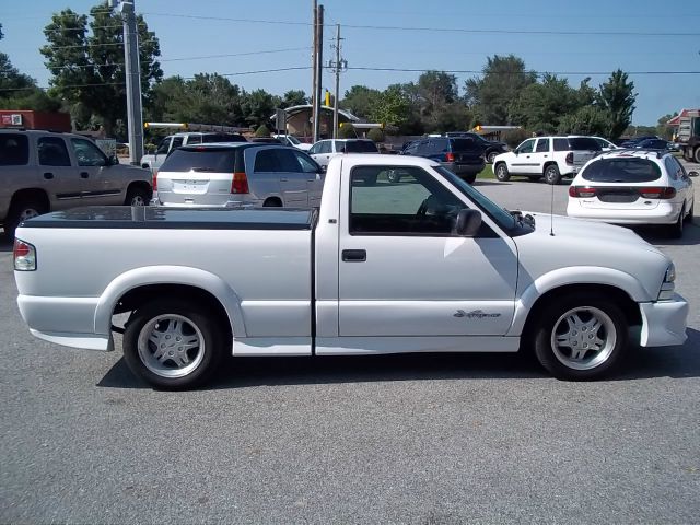 2000 Chevrolet S10 4dr Sdn Auto GLS w/XM