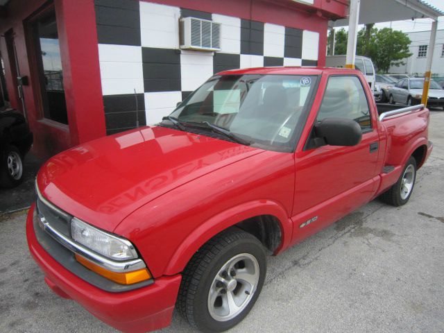 2000 Chevrolet S10 24 Box