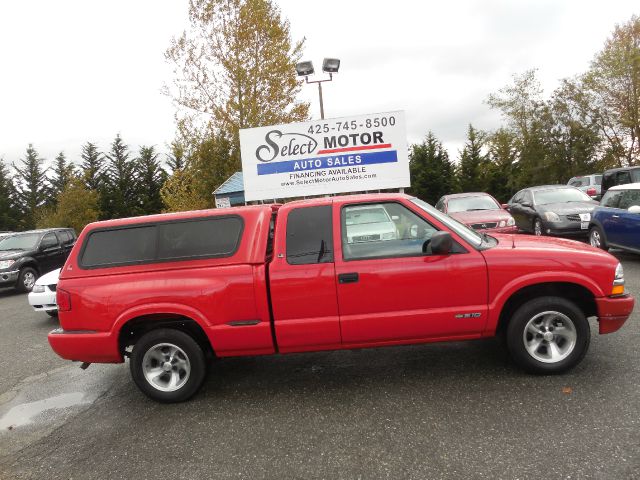 2000 Chevrolet S10 4dr Sdn Auto GLS w/XM