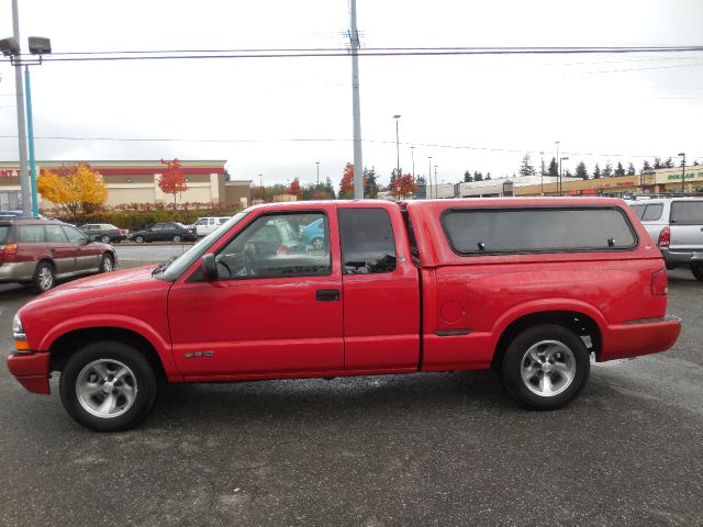 2000 Chevrolet S10 4dr Sdn Auto GLS w/XM