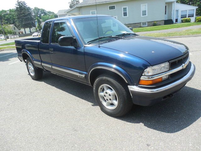 2000 Chevrolet S10 Handicap Lift And Control Leg 1 Owner