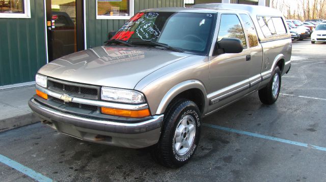 2000 Chevrolet S10 Signature Premium