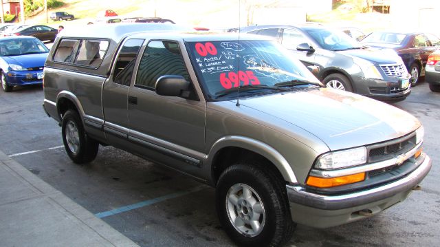 2000 Chevrolet S10 Signature Premium