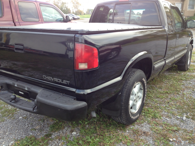 2000 Chevrolet S10 Handicap Lift And Control Leg 1 Owner