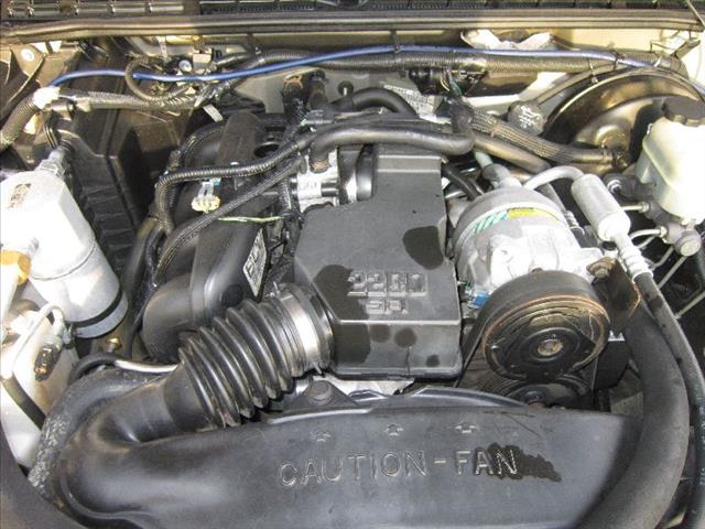 2000 Chevrolet S10 XLT 2WD