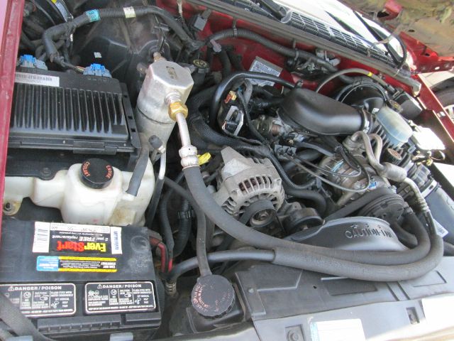 2000 Chevrolet S10 4dr Sdn Auto GLS w/XM