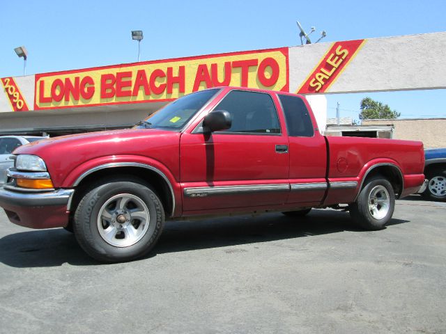 2000 Chevrolet S10 4dr Sdn Auto GLS w/XM