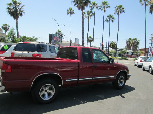 2000 Chevrolet S10 4dr Sdn Auto GLS w/XM