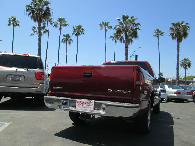 2000 Chevrolet S10 4dr Sdn Auto GLS w/XM