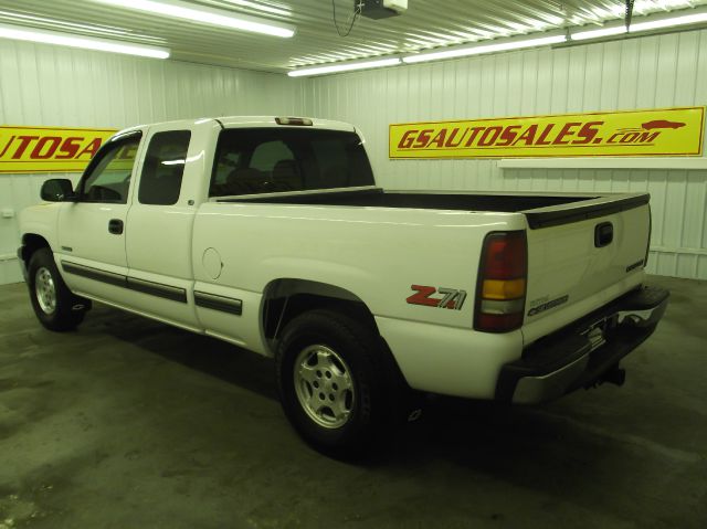 2000 Chevrolet S10 4dr Sdn Auto GLS w/XM