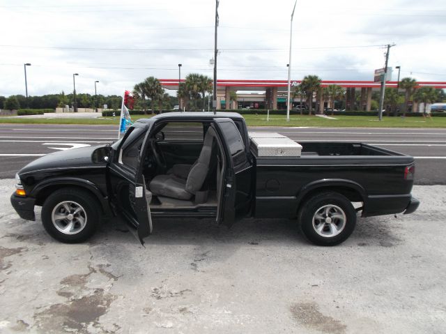 2000 Chevrolet S10 4dr Sdn Auto GLS w/XM