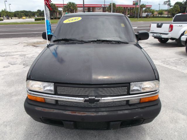 2000 Chevrolet S10 4dr Sdn Auto GLS w/XM