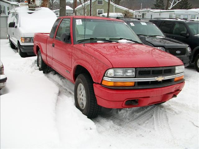 2001 Chevrolet S10 Base