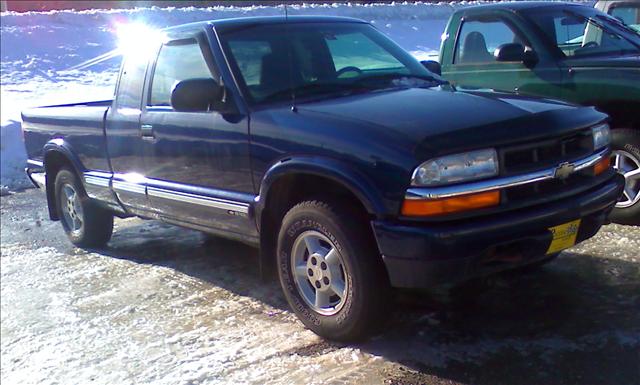 2001 Chevrolet S10 Base