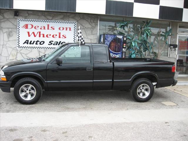 2001 Chevrolet S10 Awd X