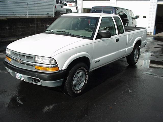 2001 Chevrolet S10 XLE V6 Navigation