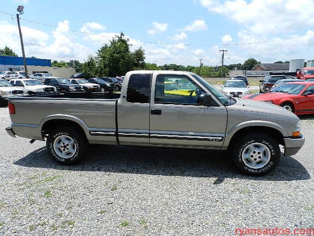 2001 Chevrolet S10 1500 Srt-10 2WD