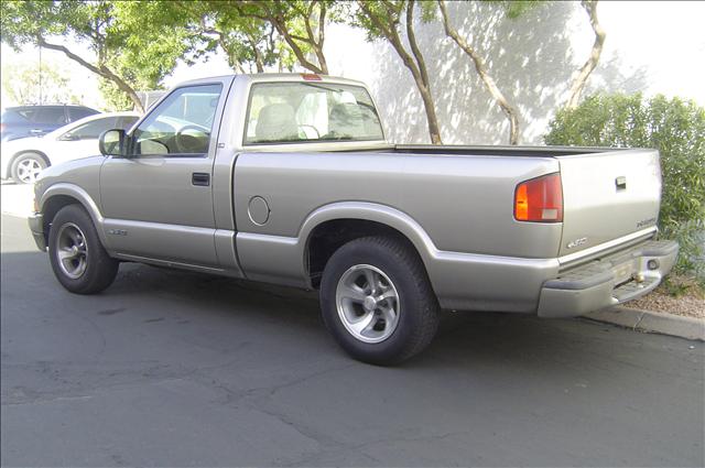 2001 Chevrolet S10 Awd X