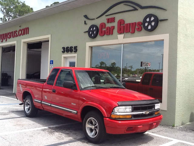 2001 Chevrolet S10 4dr Sdn Auto GLS w/XM