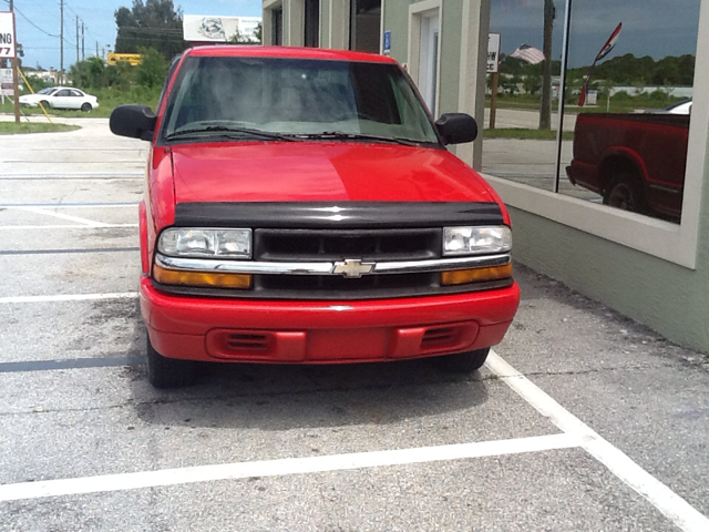 2001 Chevrolet S10 4dr Sdn Auto GLS w/XM