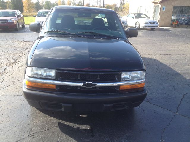 2001 Chevrolet S10 4dr Sdn Auto GLS w/XM