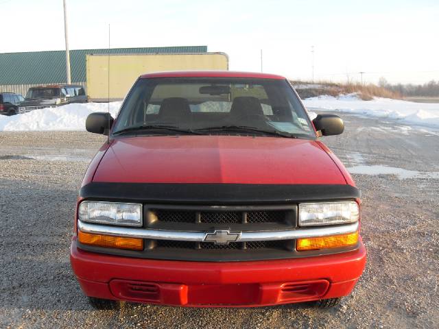 2001 Chevrolet S10 5dr EX-L RES W/dvd/leather